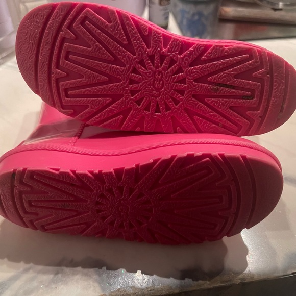 Ugg Rainboots Pink 10c - Picture 1 of 6